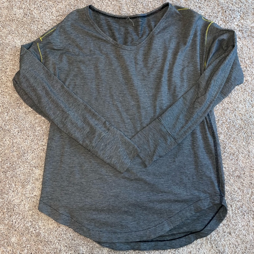 Women's Lululemon Gray Long Sleeve